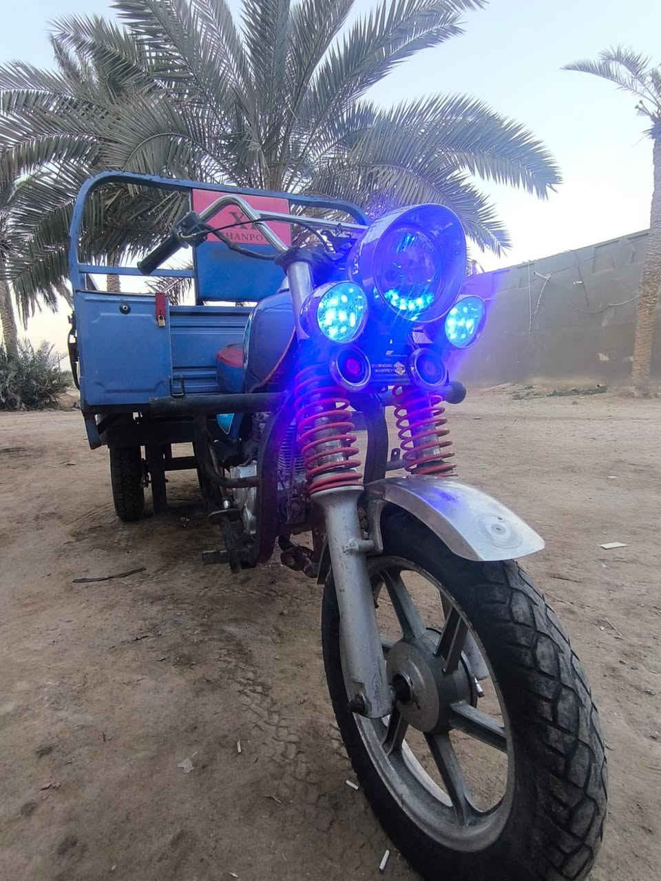 جمره مديل 2020
سلام عليكم ورحمه الله وبركاته 
جمره كلك أوراقها ضايعه اكاتبك من سرقه 
ستوته مال جناي الله شاهد 
اكسن ركبه شاصي بدي مكفولات 
كهربائياتها شغاله وسلف 
تايرات ما بيهم شي جدد توني شديتهن 
مكينه مفتوحه مبدل بيهم بس كلچات 
ستوته نضيفه نضافه 100:80

سعرها 950 وبيها مجال حگ الجيه 

شراي تصل ***********
