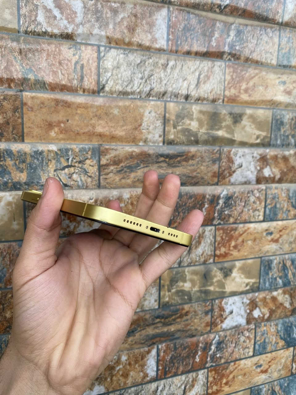 ايفون 14 بلاس
ذاكرة 256 بطارية ١٠٠ موضح الإشعارات بل صور جهاز شغال فقط الكامرات ميشتغلن و السيم بي خلل بل بورد كلة شغال الباقي عل فحص و اكفلة اذا مفتوح تخطي بي ايكلود تفرمت و تاخذ من باب البيت ابيع على هل وضع سعرة ١٧٥ الف مكاني بغداد البنوك الشراي يتصل ***********

و السيم شغال فقط القاعدة مال سمكارت بيهة كسر و من تحركة يشتغل يعني ما واكف شريحة
