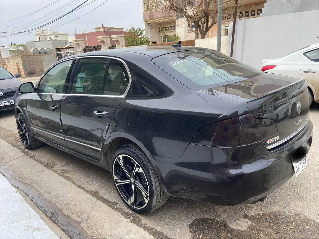 سكودا سوبربي 2013بي توربو رياسي
قبات موصفات فول فول
1قطعه بغه بي داخل 
كيرومحرك بشرط
تحويل بشرط
سلايت طاقه شمسيه
سينك وبشت حساس
قوتيك شفت
صندوق شفت
تحديث سرعه 
تحكم استرين
اوتو بارك
سيوانا روز رايز
ويل كب كروم تخم تاير جديد
سياره بي مسرفه
سعر75ومجال
***********
*********** سميل, دهوك
