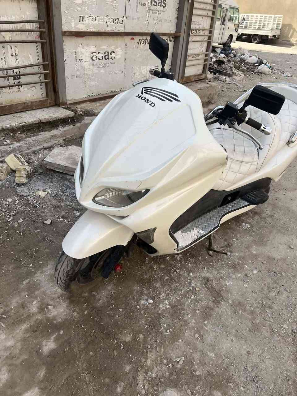 فورزه 08 كامله مكمله نقص واحد مابيها فقط جاملغ خلفي   وجه بومه سبايدر  صالنصه رياضي     مكاني دوره شارع ستين  سعر 650 قفل الي تفيده  يطب وتساب  ***********
