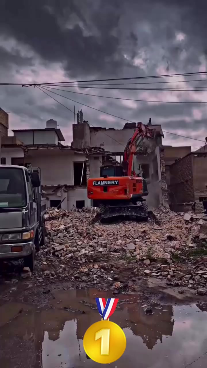 الجبل للمقاولات العامه 🏘️
هدم .. بناء .. ترميم .. اشراف .. خرائط هندسيه
حسين ليث / *********** / ***********
