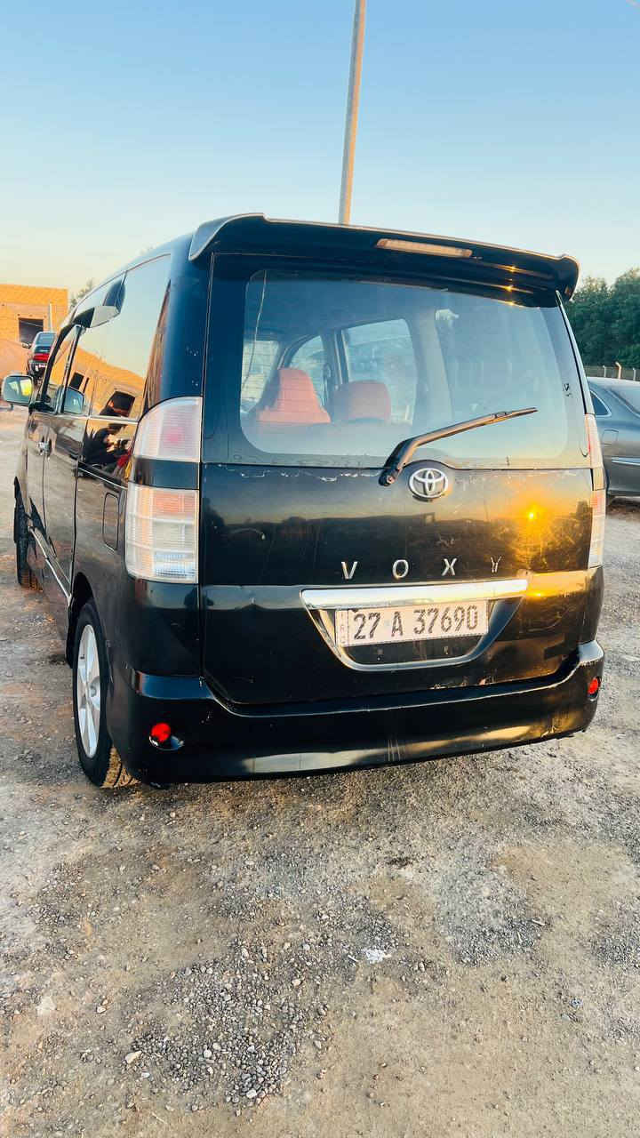 تيوتا ستيشن  ياباني 2006 
 سياره جاهزه من كلشي حداديه 80% تخم تاير مكينه 2000 كير كفاله سياره بأسمي تحويل سياره نقصه بس تبريد فقط
بيهه ضربات وطخات  خفيفه مثل ما بين بصوره
مكان السياره ناصريه 
وذا أكو مراوس اراوس اراوس 
سعر 80 وبيهه مجال

***********
