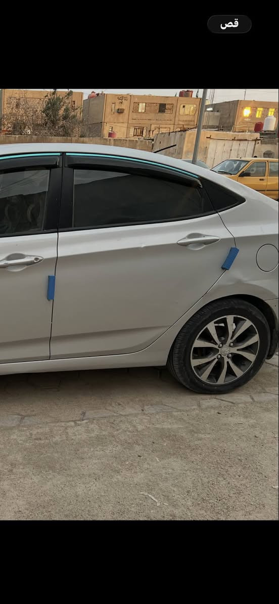 اكسنت 16 خليجي محرك 600
قطرتين 
محرك گير مكفولات 
حداديه 75 بالميه 
جاهزه من كلشي ونضيفه 
تاير باتري نضيفه 
بيهه شخط بين البابين جهه العبري ونصبغن الشخوط مكفوله من الضربه 

رقم بصره الجديد شرررط التحويل 

منضومه التبريد شغاله بس صار بيهه ليك بالفريز 

مكاني الزبير 

السعر 87 

***********
