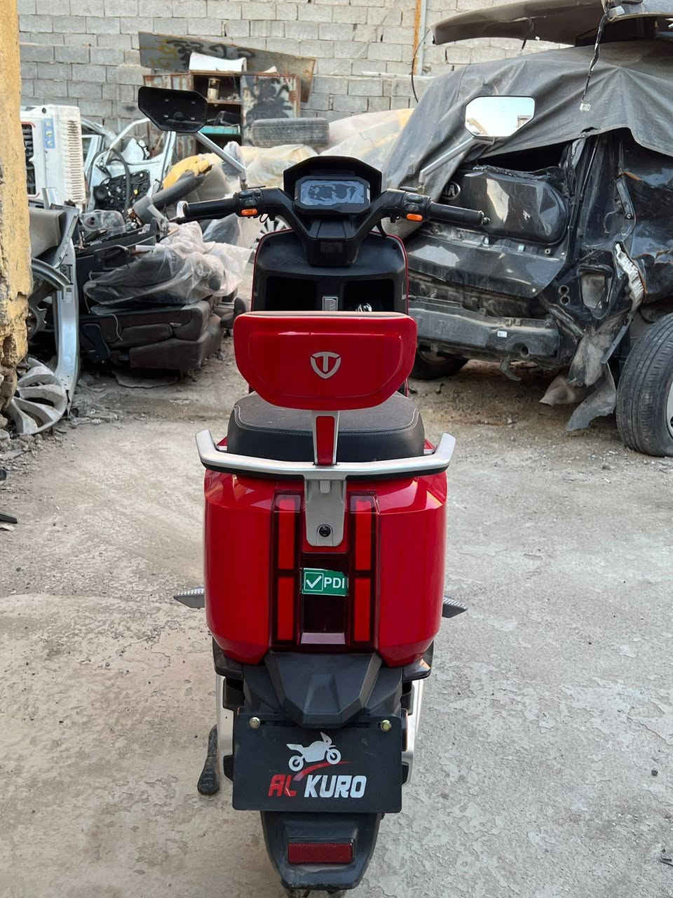 سلام عليكم للبيع ريان وحش الكون لون احمر جديده شخط مابيهه استعمال قليل 6بطاريات مصطره كلهه ع وضع الشركه ماشيه قليل السعر 875مكاني بغداد حي النصر استفسار ***********
