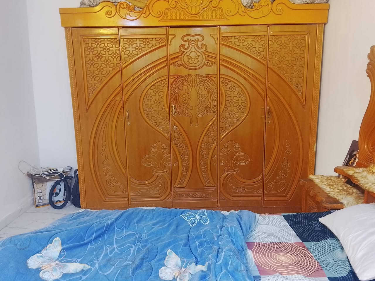 سلام عليكم غرفت نوم صاج البيع مثل ماموضح عندك بل صوره تواصل عله رقم هاذ *********** ما متوجد ع فيسبوك
