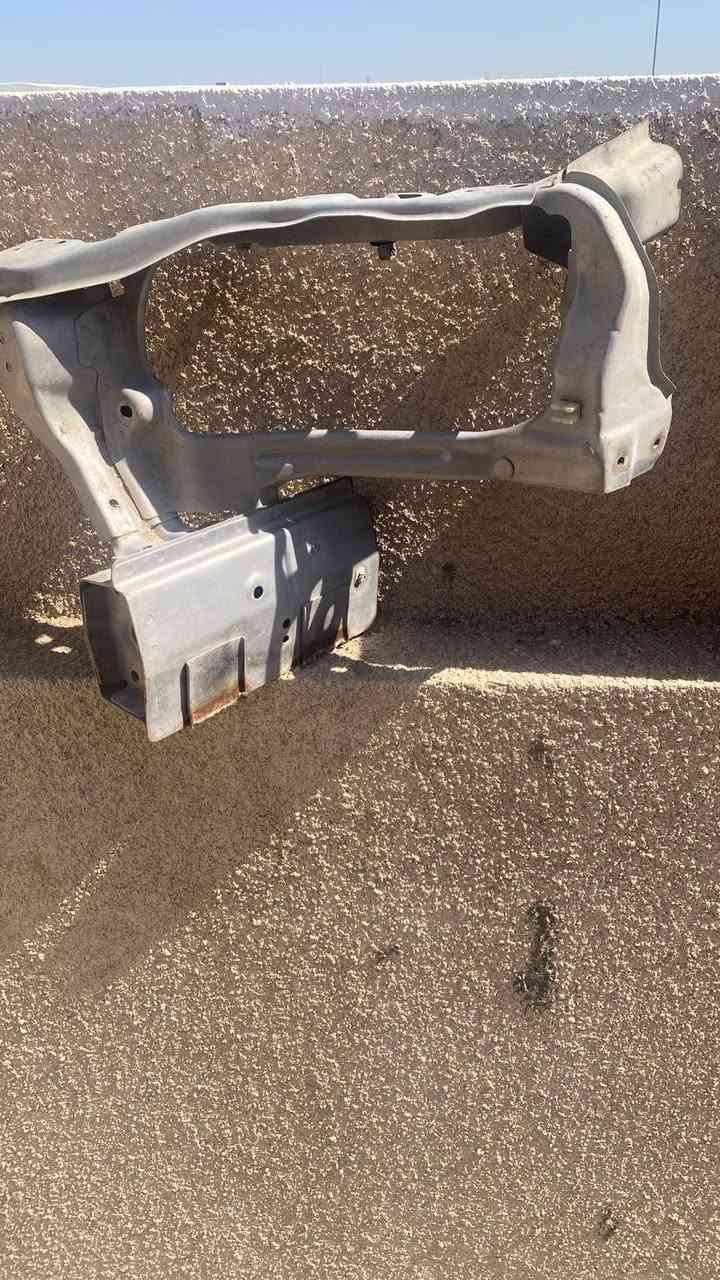 من رخصت الادمن اخوان عندي هاي الاغراض مال اوبترا /دبلات خلفيه وحلويات/ودعاميه اماميه/ بدنه مال المصدات/السعر 75 الف الي محتاجهن /الاتصال ***********// السيديه قرب البياع//
