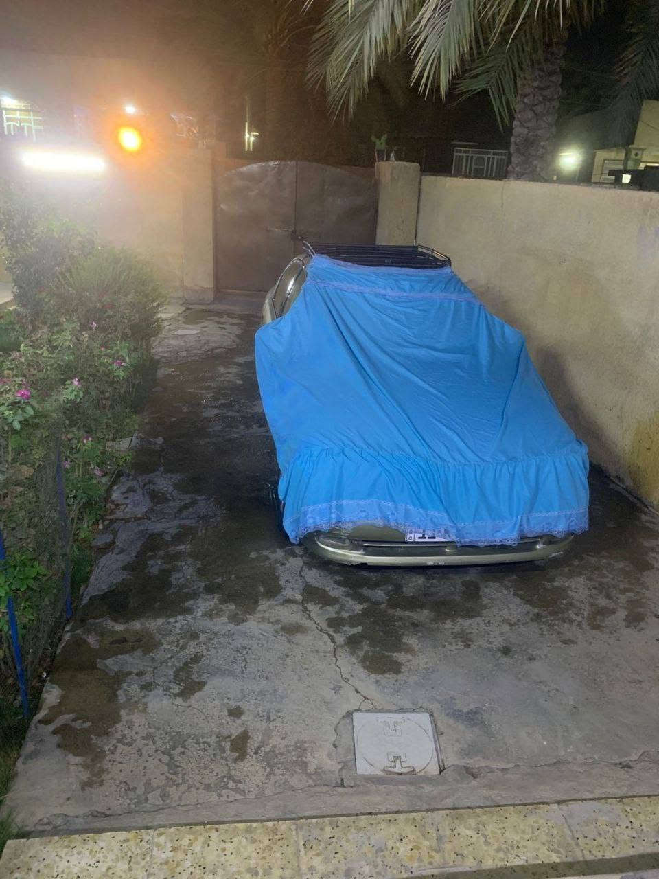 السلام عليكم عندي بيت البيع المساحة 300 متر بيت نضيف ومرتب العنوان سلمان باك المدائن منطقة حي الامير قرب جامع السلام الاستفسار على هذا الرقم ‏‪***********‬‏  سند 25 زراعي سعر 90 وبي مجال
