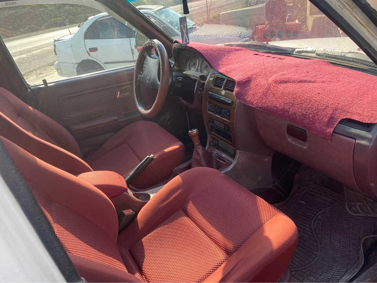 پیکاب دێر ٢٠١٤ ناو سوور مەنەفێست و پاکانە بەشەرت سێ پەڵە بۆیاغی بچوک. لەگەڵ سێ تەحدیلی بچوک گێرو مەکینەی بەشەرت ئەکسلی بەشەرت  سەیارەکی توندو تۆڵە یەک دینار مەسرەفی تیا نیە  شوێن رواندز
کۆرەک. ***********
زین. *********** سوران, أربيل
