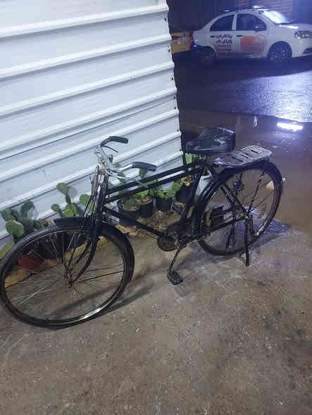 باسكلات نضيفات للبيع حجم ٢٧ والثاني حجم ٢٨ مكاني بلسريدات يم سيطرة الشعب القديمه تلفون ***********
