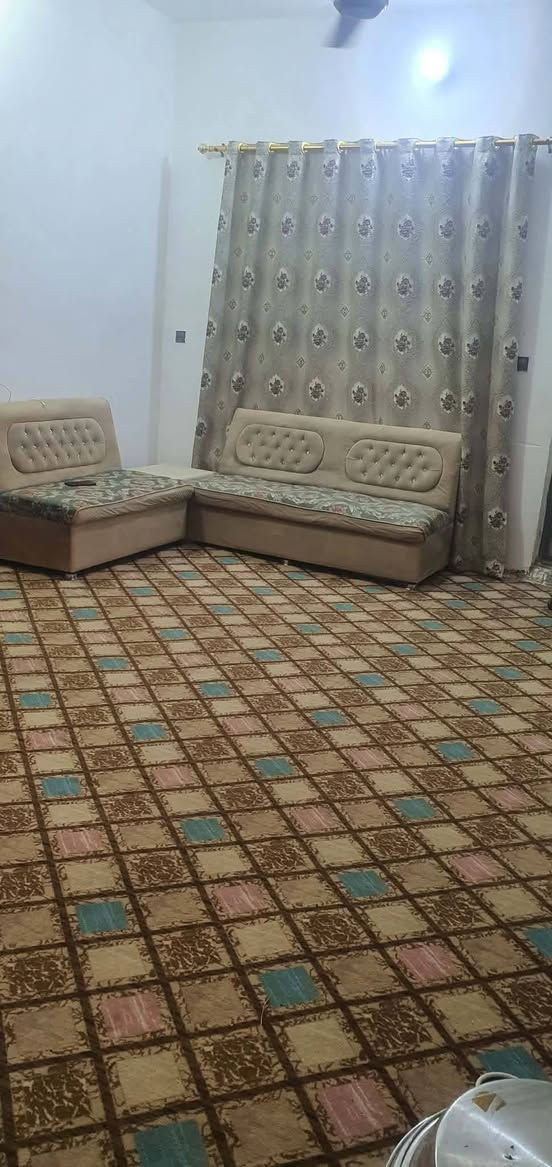 🏡 بيت للبيع – فرصة مميزة
بيت طابقين للبيع بمواصفات ممتازة:🔹 4 غرف نوم🔹 صالتين🔹 مطبخ حار + مطبخ بارد🔹 غرفة استقبال🔹 4 صحيات (داخلية وخارجية)🔹 مخزن🔹 سطح مرتب

📍 الموقع: الكوفة – شارع المعمل، قرب جامع الخزاعل وقريب من الشارع العام📐 المساحة: 218 متر📏 البيت ركن، شارع بعرض 15 متر⬆️ موقع عالي عن مستوى الشارع

💰 السعر مناسب (يُذكر عند التواصل)

✨ فرصة لا تعوض للسكن المريح بموقع حيوي


**إذا كنت صاحب هذا الإعلان وتريد حذفه لأي سبب، رجاءا أرسل رسالة إلى الدعم الفني**