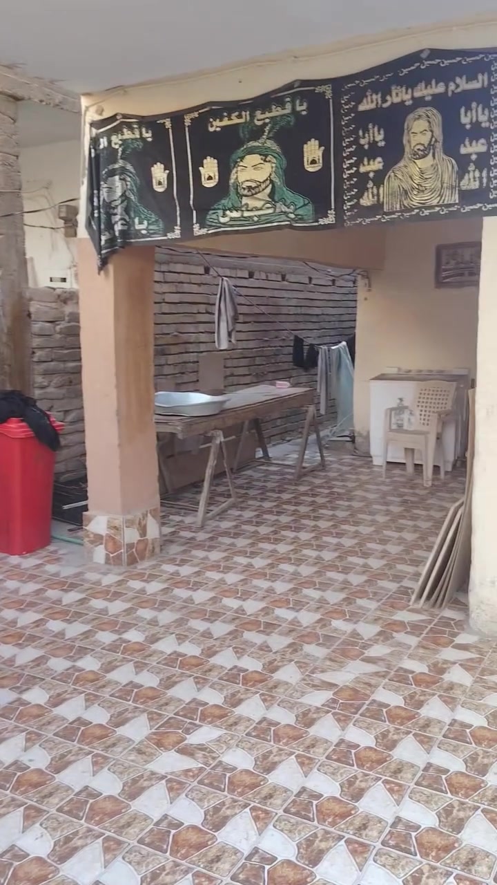 بيت للبيع طابو صرف المساحه ٢٦٠ يتكون من ٤ غرف نوم واستقبال ومطبخ وهول وصاله وصحيات بيت كامل للاستفسار خاص او إتصال *********** بي واتساب حي العسكري قرب مدرسه كميل
