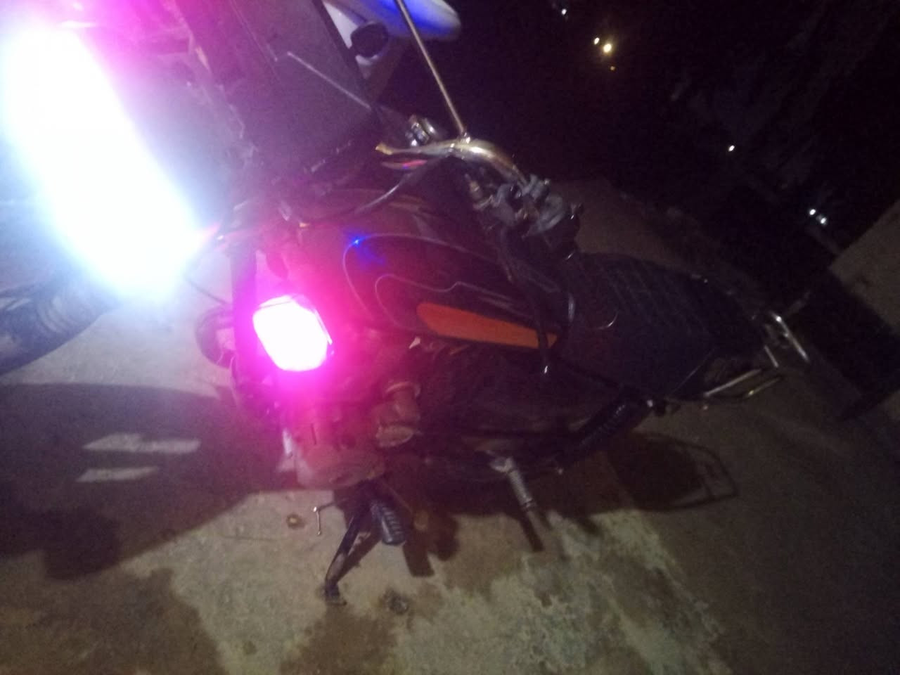 اخوان دراجه  موديل 21. خمسه كير  شغاله سلف هندر كهربائيات كامله 
مكينه حجم 200 مكفولة ما بيها نقص

  مكاني ديالى الخالص* قريب تقاطع القدس 

#سعر300  رقم ***********
