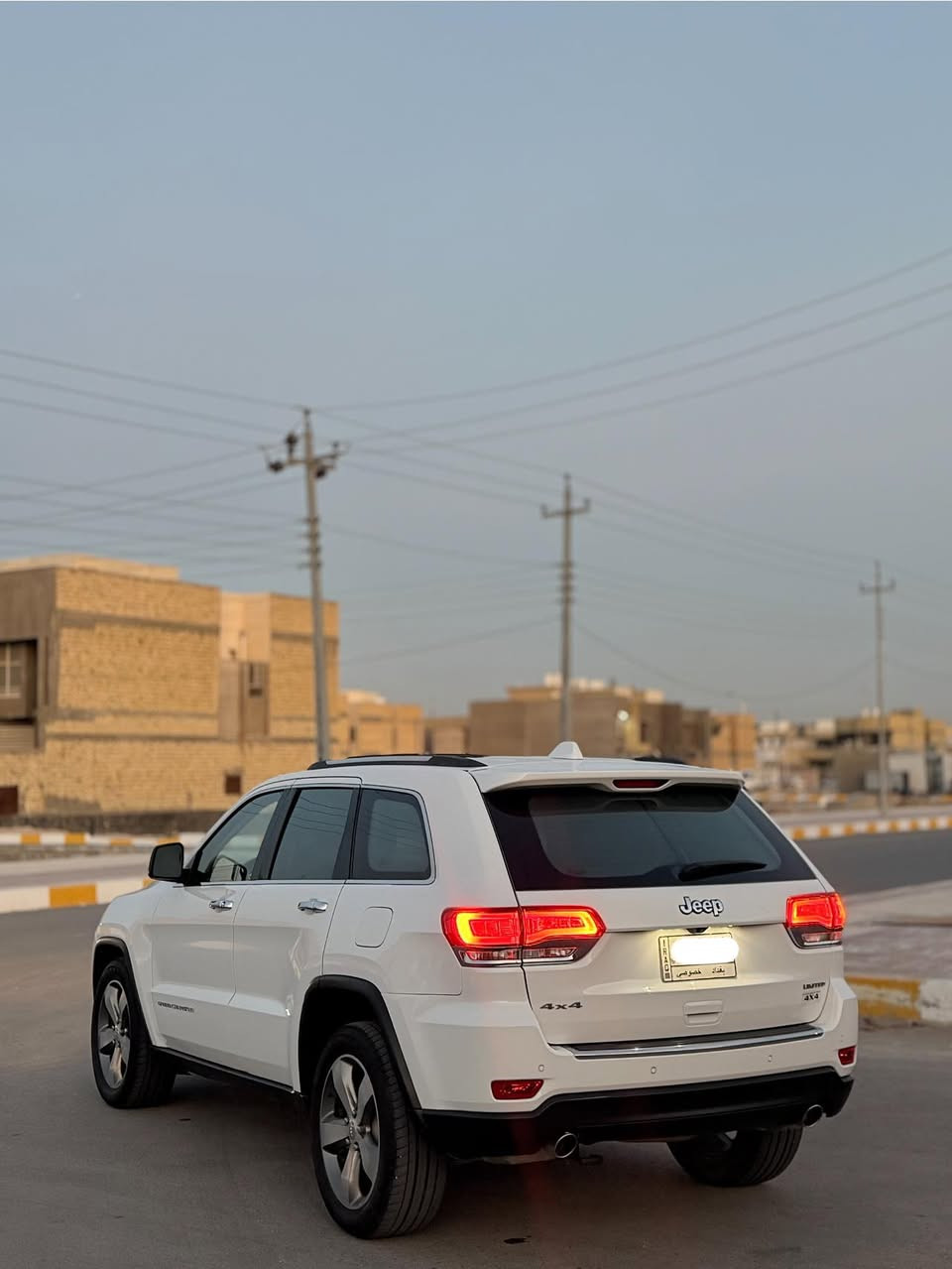 السلام عليكم
جيب شيروكي خليجي 2016
فول مواصفات مكفوله كفاله عامه
السياره جديده كلش
ماشيه 65 mi 
جاهزه مانقصه اي شي
السعر 245
العنوان الناصرية
***********
