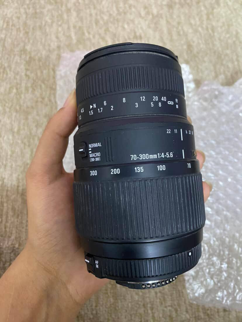 كامرة للبيع Nikon D5300

* الشتر: 33,186 لقطة فقط
* العدسة Sigma 70-300mm f/4-5.6 DG Macro
* الدقة 24 ميگابكسل
* الشاشة متحركة (قلّابة)
* البطارية أصلية
* رام ذاكرة 128GB
* كڤر + شريط
* ⁠النظافة 90٪؜
الكامرة بحالة ممتازة وما بيها أي مشكلة
السعر 450 ألف وبي مجال

للتواصل واتساب ***********
