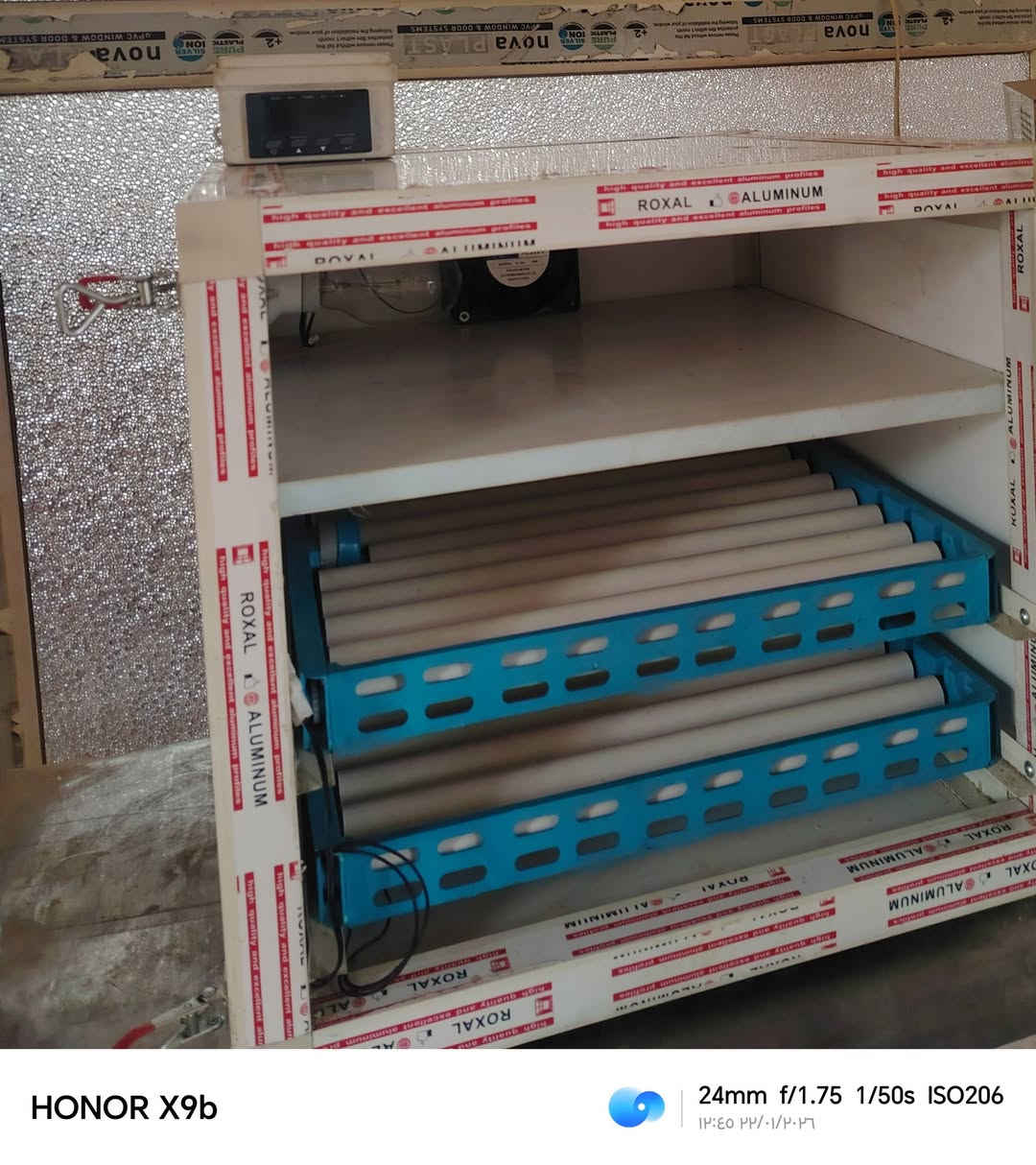 مفقس أوتوماتيكيه بل كامل عدد 144 بيضه جميع الأحجام ويدعم نظام الوجبات سعره اتصال على هذا الرقم ***********
