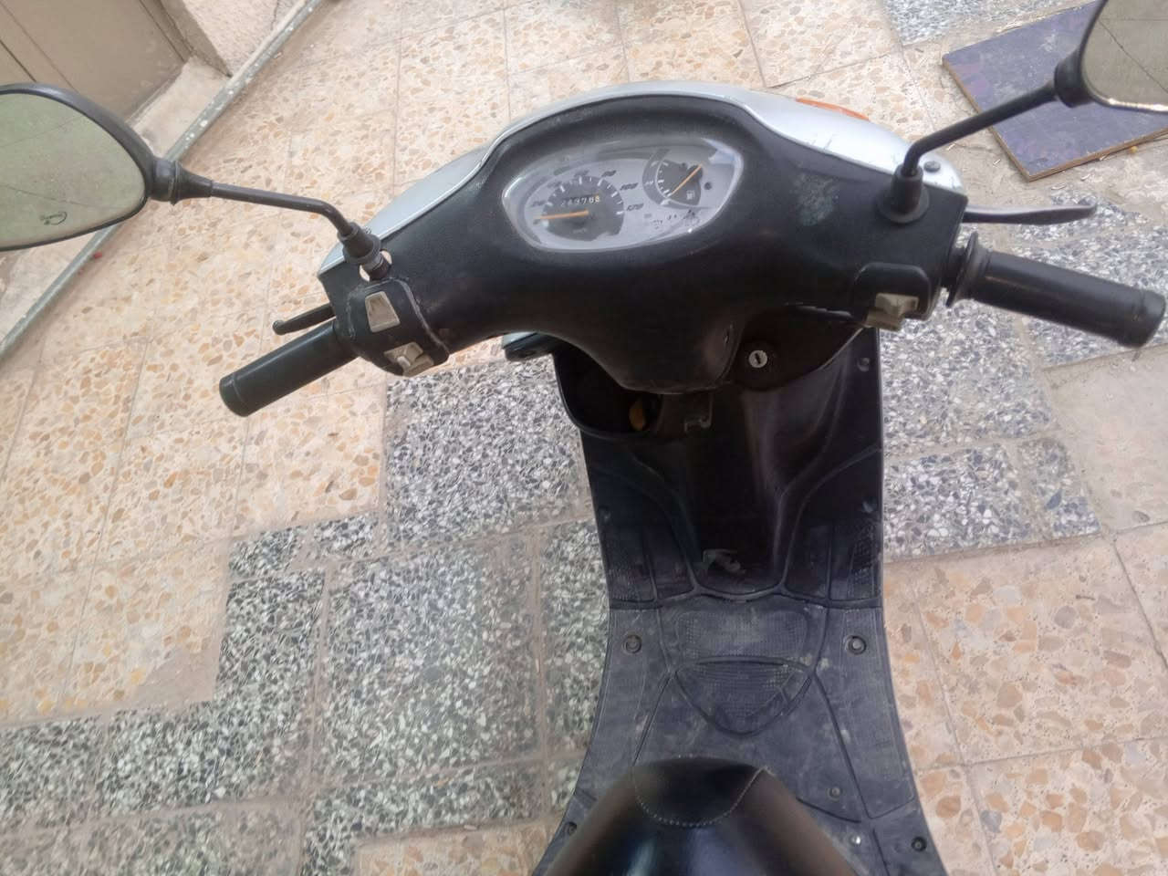 السلام عليكم ماكس قجمه للبيع دراجه نضيفه  العنوان الكاظمية
السعر 550وبيه مجال 
رقم ***********
