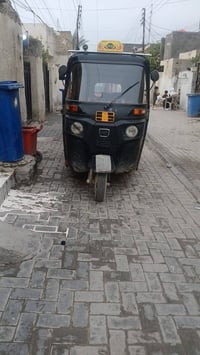 عندي تكتك موديل 17شهر12داخله 18 اوراق مو رقم سعر3500مكاني بغداد شرطه ا...