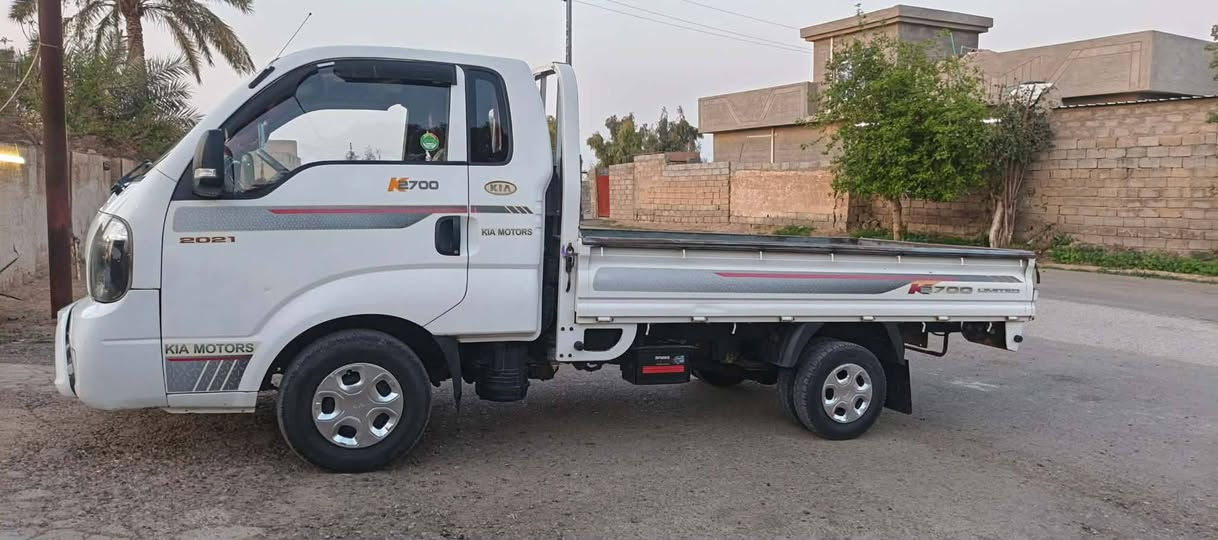 كيه حمل موديل2017 مكفوله كفاله عامه من طخه محرك كير اكسن سياره بسمي تحويل ثاني يوم سعر 120وبيه مجال ***********رقمي
