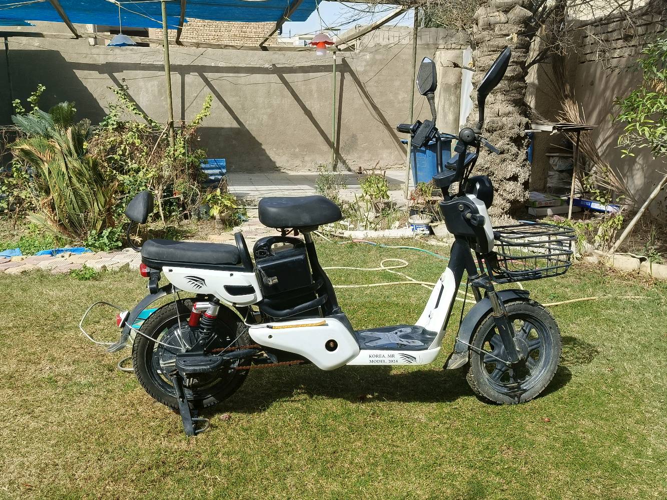 السلام عليكم دراجة شحن للبيع بصمة 2 سويج  تشغيل عن بعد 4 سرع 5 بطاريات تثبيت سرعة بلوتوث ضد الماء حجم 16 التاير الخلفي نازل يحتاج تبديل هورن ضوء اشارات ايباد كلة شغال 
العنوان بغداد جميلة شارع خير الله 
***********
300 وبي مجال للطيبين