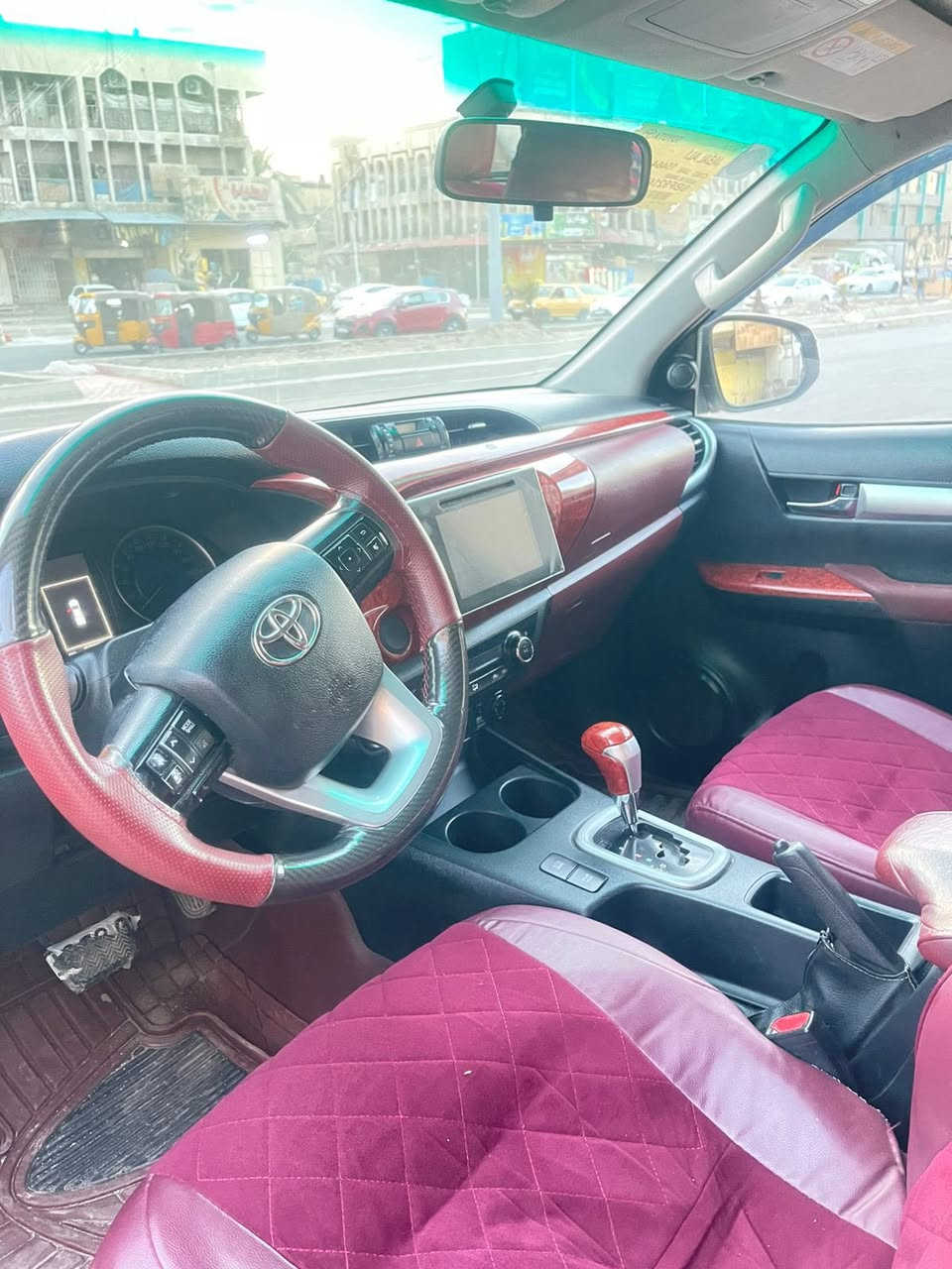 لسلام عليكم تويوتا 4 ويل كويتي موديل 18 عداد المسافة 63  الف قابل الى الزياده رقم  بغداد بسمي لمعرفة المزيد اتصل على *********** حجي صفا
