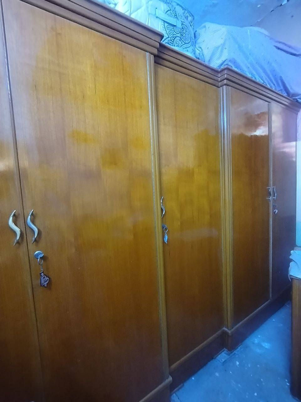 السلام عليكم
عندي هاي غرفة النوم للبيع مستخدمة استخدام بسيط والكنتور 5 ابواب كاملة 
للاستفسار اكثر ع الخاص


**إذا كنت صاحب هذا الإعلان وتريد حذفه لأي سبب، رجاءا أرسل رسالة إلى الدعم الفني**