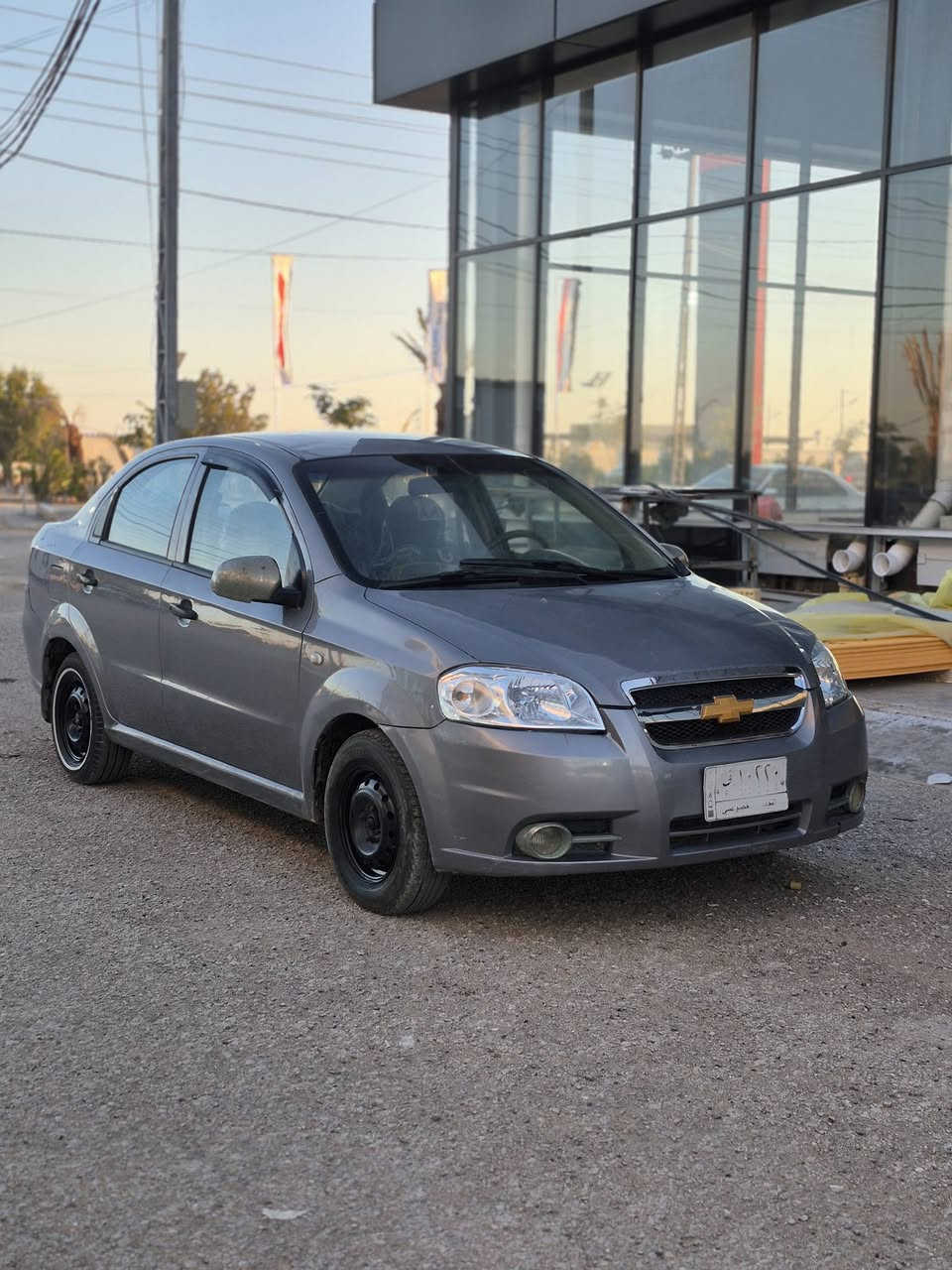 السلام عليكم افيو موديل2009 لون نفطي رقم نجف مشروع وطني ... بيها صبغ حزام بدون ضربة مصبوغة جمالية ... مكينة وكير مكفولات وعل فحص حدادية جاهزة السيارة كلشي ماعايزة للبيع او مراوس سعرها 58 وبيها مجال للشراي مكان نجف للاستفسار ***********
