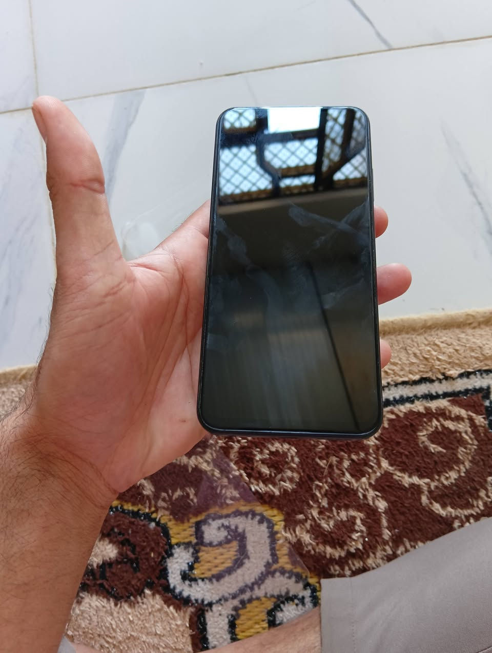 رمز X6531 يخص هاتف Infinix Hot 50i. وهو هاتف ذكي اقتصادي يتميز بأدائه العملي وبطاريته الكبيرة، وتشمل مواصفاته الأساسية ما يلي: [1, 2]
HOT50i
الشاشة: IPS LCD بحجم 6.7 بوصة بدقة (720 × 1600 بكسل) ومعدل تحديث عالٍ يصل إلى 120Hz.

المعالج: MediaTek Helio G81.

الكاميرا: خلفية بدقة 48 ميجابكسل.

البطارية: سعة 5000 ميللي أمبير مع شحن بقوة 18 وات.

نظام التشغيل: Android 14.

المساحة والذاكرة: يتوفر بخيارات مختلفة تصل إلى 8 جيجابايت من الذاكرة العشوائية (RAM) و 256 جيجابايت 
السعر 130وبي مجال


**إذا كنت صاحب هذا الإعلان وتريد حذفه لأي سبب، رجاءا أرسل رسالة إلى الدعم الفني**