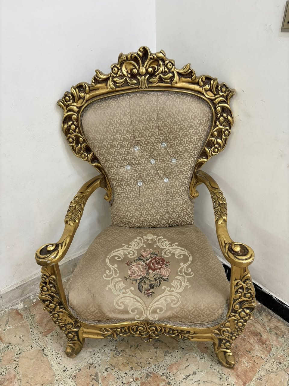 للبيع السعر ٦٠وبيهن مجال ٣مقاعد


**إذا كنت صاحب هذا الإعلان وتريد حذفه لأي سبب، رجاءا أرسل رسالة إلى الدعم الفني**
