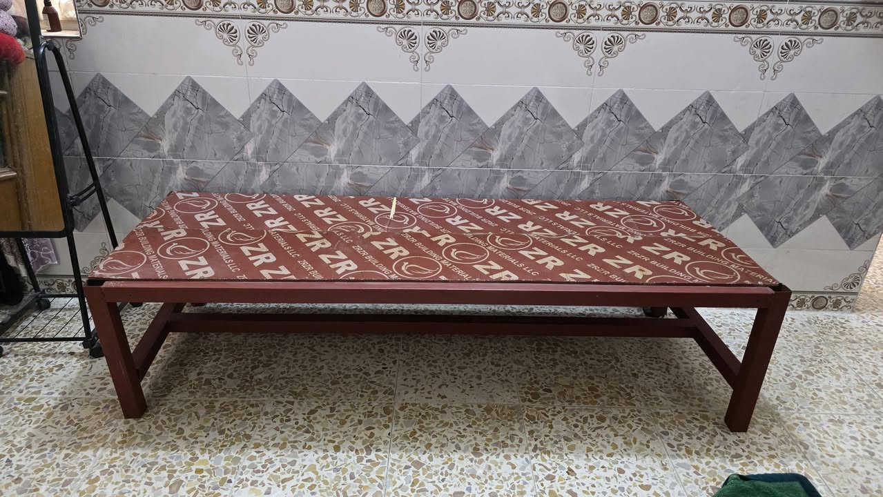 للبيع  البوفيات الوحده . ٢٥   والجربايه ٣٠  مابيهن اي كسر والجربايه حديد قويه


**إذا كنت صاحب هذا الإعلان وتريد حذفه لأي سبب، رجاءا أرسل رسالة إلى الدعم الفني**