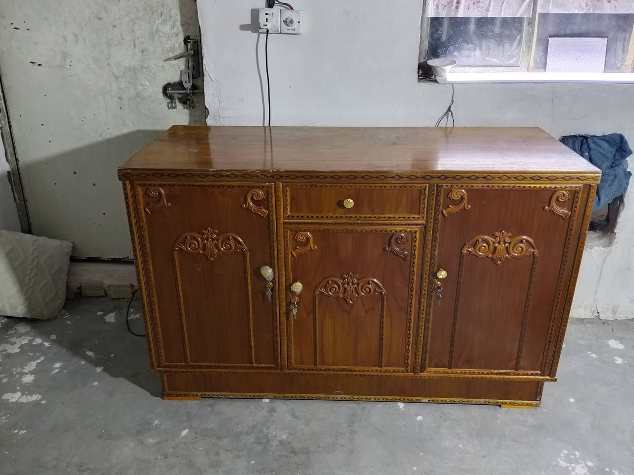 السلام عليكم بوفيه للبيع المكان مدينه الصدر السعر 150وبيهه مجال


**إذا كنت صاحب هذا الإعلان وتريد حذفه لأي سبب، رجاءا أرسل رسالة إلى الدعم الفني**