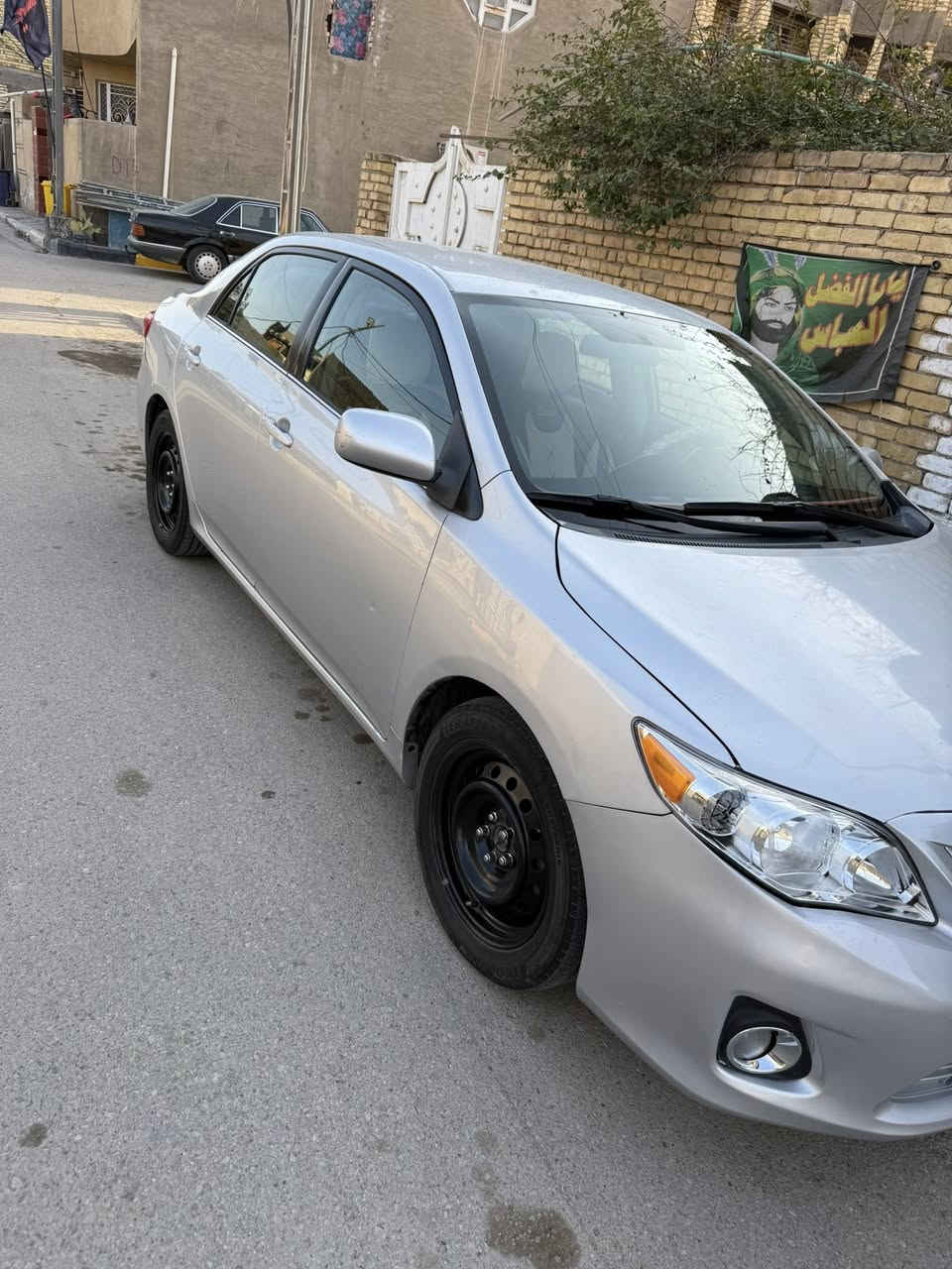 للبيع كورولا 2013 وارد أمريكي،
 استعمال شخصي ونظافة عالية.
ماشية 150 ألف، ضربتها چاملغ وبنيد فقط  (الچاملغ مبدّل والبنيد معمّر).
حدادية أمامي وخلفي جديدة، باتري جديد، تبريد جديد.
السيارة رقم واسط  وباسمي وجاهزة للفحص.
السعر 127 ورقة وبها مجال بالمعقول.
كوت /الطشاش /شارع القاضي 
***********
