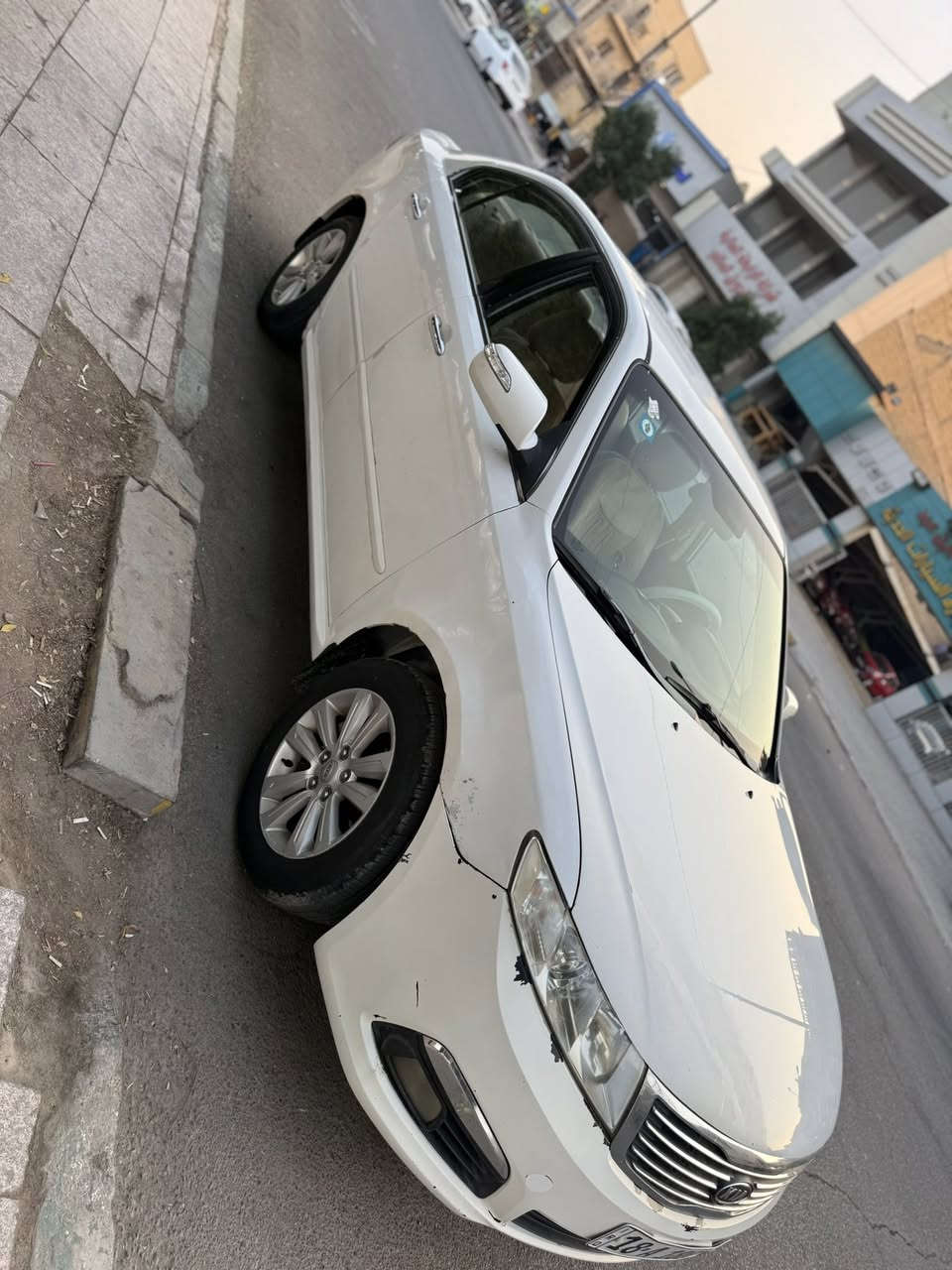 السلام عليكم 
أوبتيما 2010 للبيع كفاله من التبديل والمعجون فقط 
قطعتين صبغ 
مكينه كير تبريد كله جديد شرط 
مكان السياره سماوه سياره بسمي 
*********** السعر 120 بيهه مجال بسيط
