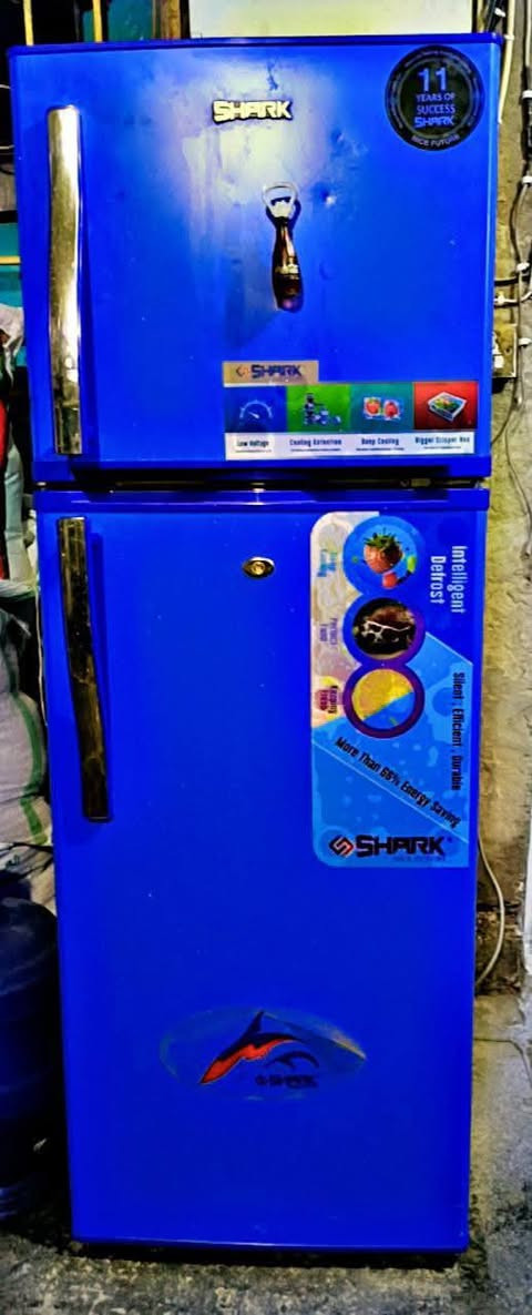 ثلاجه ١٤ قدم نظافه فول للبيع بسعر مناسب ديوانيه مركز 
***********
