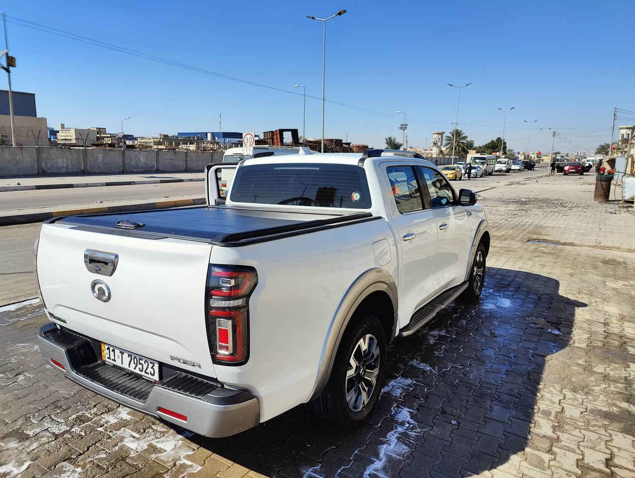 كريت ول باور  موديل 2023 كاز للبيع فول الفول ام الدرج .
المواصفات : 
- ٤ كامرات 
- رادارات ٣٦٠ مع نقاط عمياء 
- حساس امامي خلفي 
- فتحة سقف 
- نضام المحافظه على المسار مع مثبت سرعه تفاعلي 
- لايت زنون عالي ناصي و الخلفي ليد 
- مقاعد جلد و كهرباء للسائق و الراكب مع تدفئه للمقاعد و تدفئه للمقود 
- شاشه لمس و تدعم الابل كار بلي و الاندرويد اوتو 
- عدادات دجتل مع ٣ ثيمات للعدادات 
- دفع رباعي مستمر مع دف لوك و نضام النزول من المنحدرات و ٣ وضعيات قياده ( سبورت ايكو نورمال ) و دبل خفيف 
- محرك ٢٠٠٠ توربو و كير ٨ سرعات zf مع وجود شفتات للتبديل خلف المقود 
- اوتو بارك مع اوتو هولد 
- مانع تصادم امامي 
- تشغيل عن بعد 
- حالياً ماشيه السيارة 112 الف وقابله للزياده    
- منافذ طاقه و يو اس بي و فيش كهرباء 
- شاحن لاسلكي 
- سيارة جاهزة تخم تاير جديد باتري جديد
بيها فقط طخه بالشباب الامامي كلش بسيطه
مكانها البصرة 
***********
السعر 185
