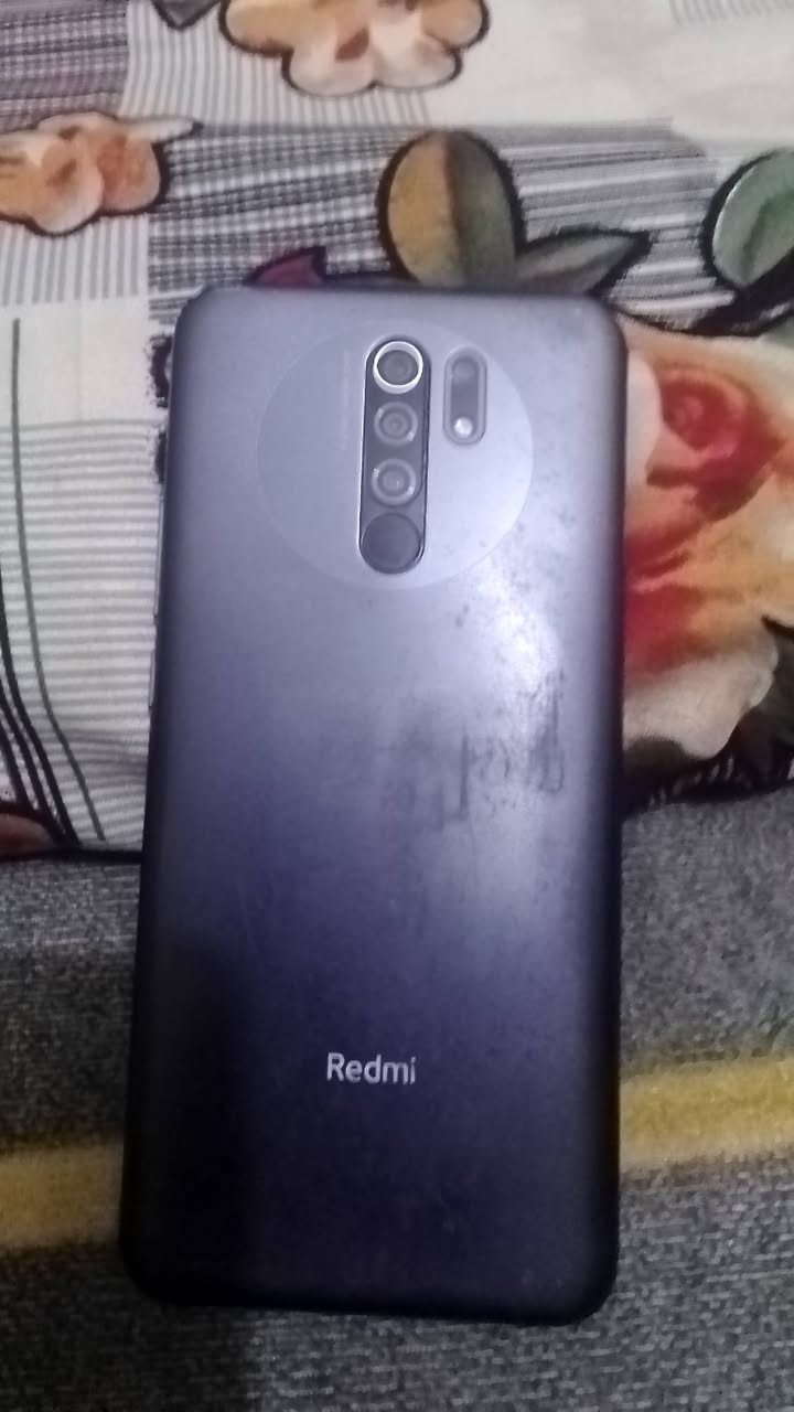 السلام عليكم للبيع موبايل ريدمي9مبدل شاشة وكاله الذاكرة 128السعر55العنوان بغداد مدينه الصدر ***********
