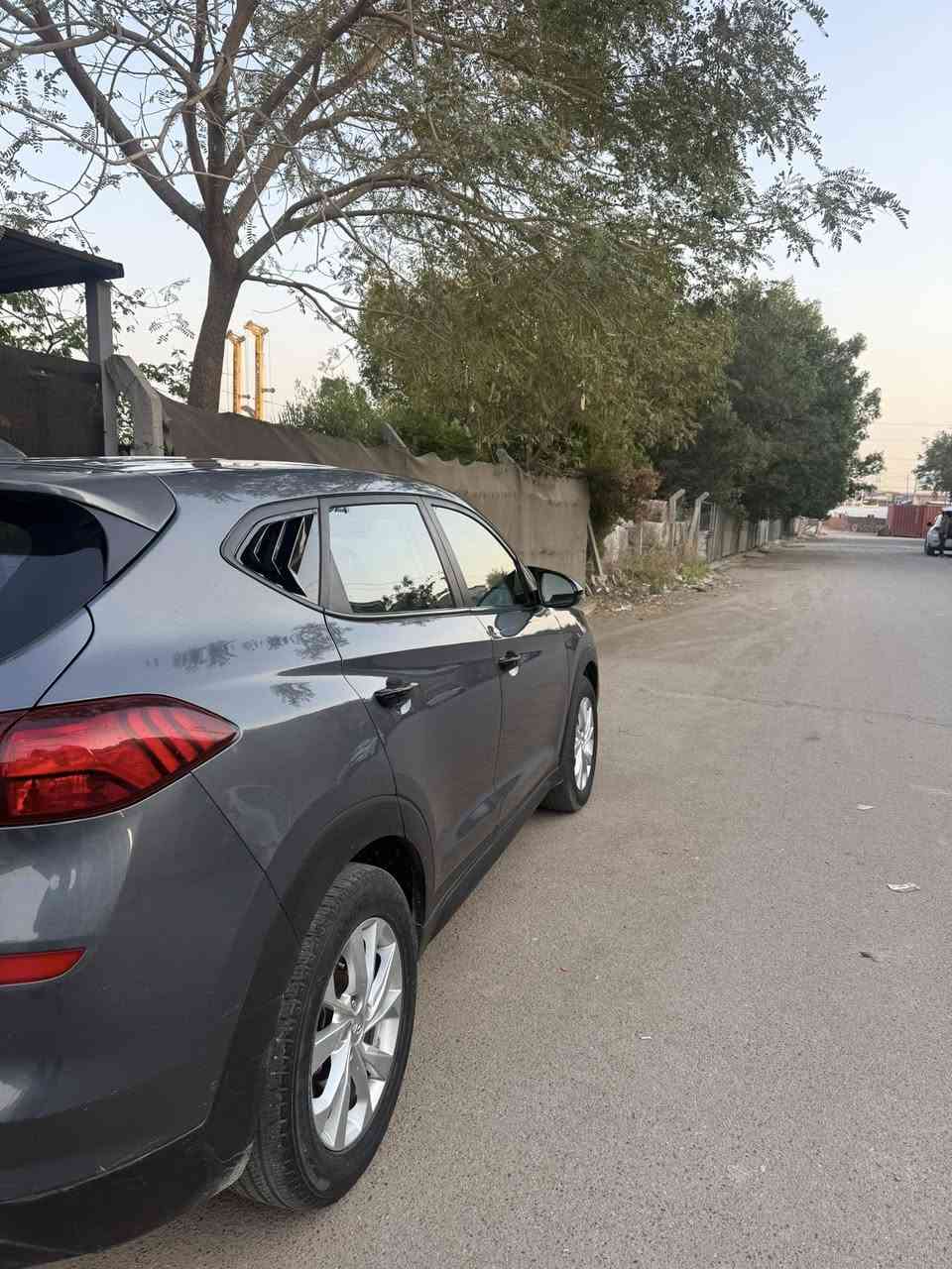 توسان 2019بيع مستعجل
للبيع هيونداي توسان 2019 فئة هاترك  

كير ومحرك مكفولات
بيها منضومه كامله زينون بلوجكترات وناصي وعالي

- وارد أمريكي  

-بدون ايرباك 

- قير أوتوماتيك  

- هاند بريك كهرباء  

- أوتو هولد  

- مودات للقيادة  

- نظام تحديد المسار  

- مانع تصادم  

- رادارات جانبية  

- شاشة + كامرة خلفية  

- تحكم بالدركسون  

- كراسي قماش نظيفة  

الضرر: بنيد + باب السائق  

وبيها بارد بجنطه والدعاميه مصلحه كامله ناقصها صبغ

السعر:133 وبيها مجال حك الجيه

الموقع: بغداد  

للاستفسار: ***********
