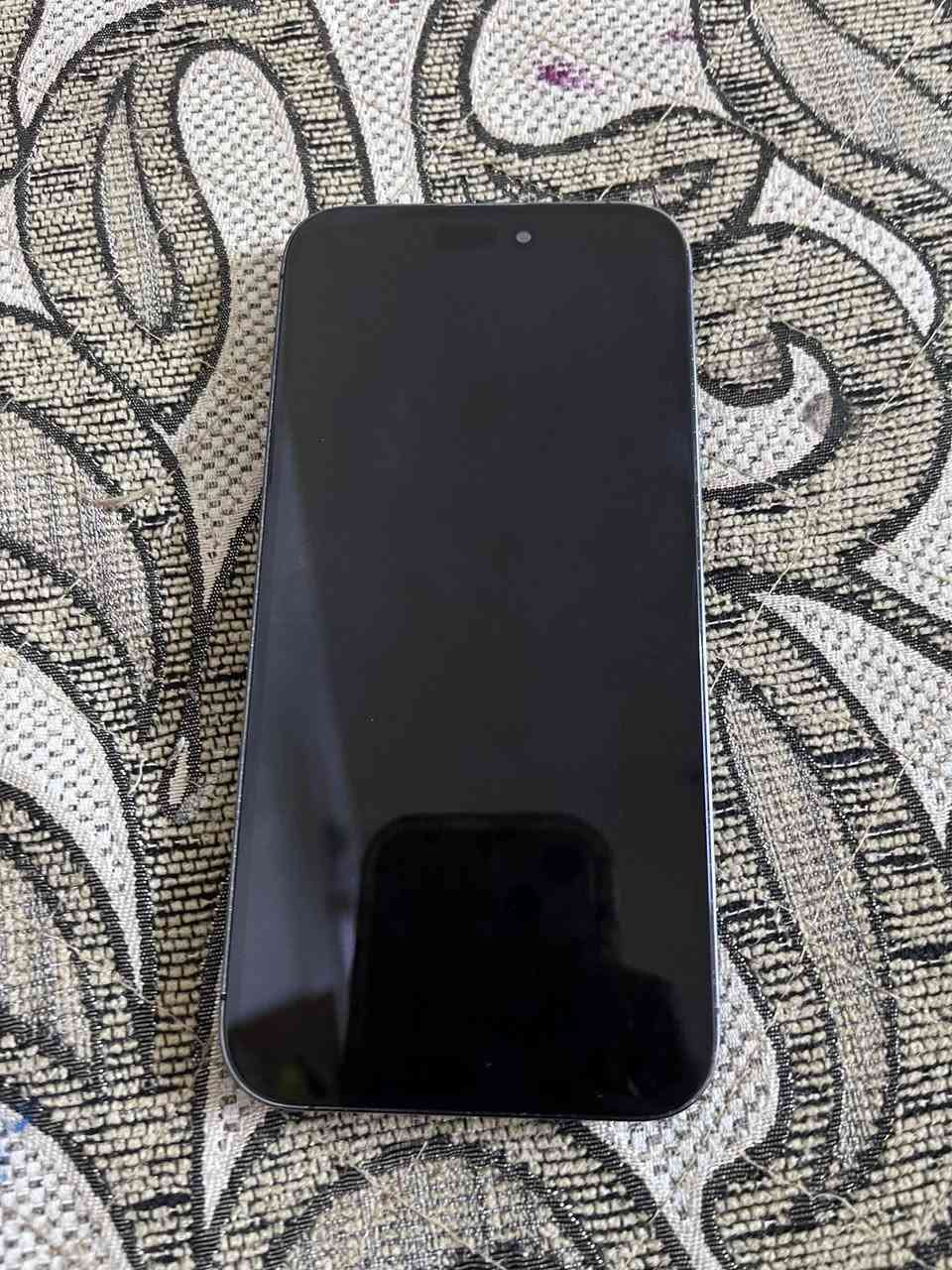 السلام عليكم ايفون ١٤ برو ماكس بطاريه ١٠٠ مبدله وكاله وشاشه شرط وكاله كلهة شغال فيس ايدي شغال الجهاز كلش نضيف 
السعر ٦٠٠ وبيه مجال شيي قليل او مراوس ب ١٥ لو ١٣ 
***********
