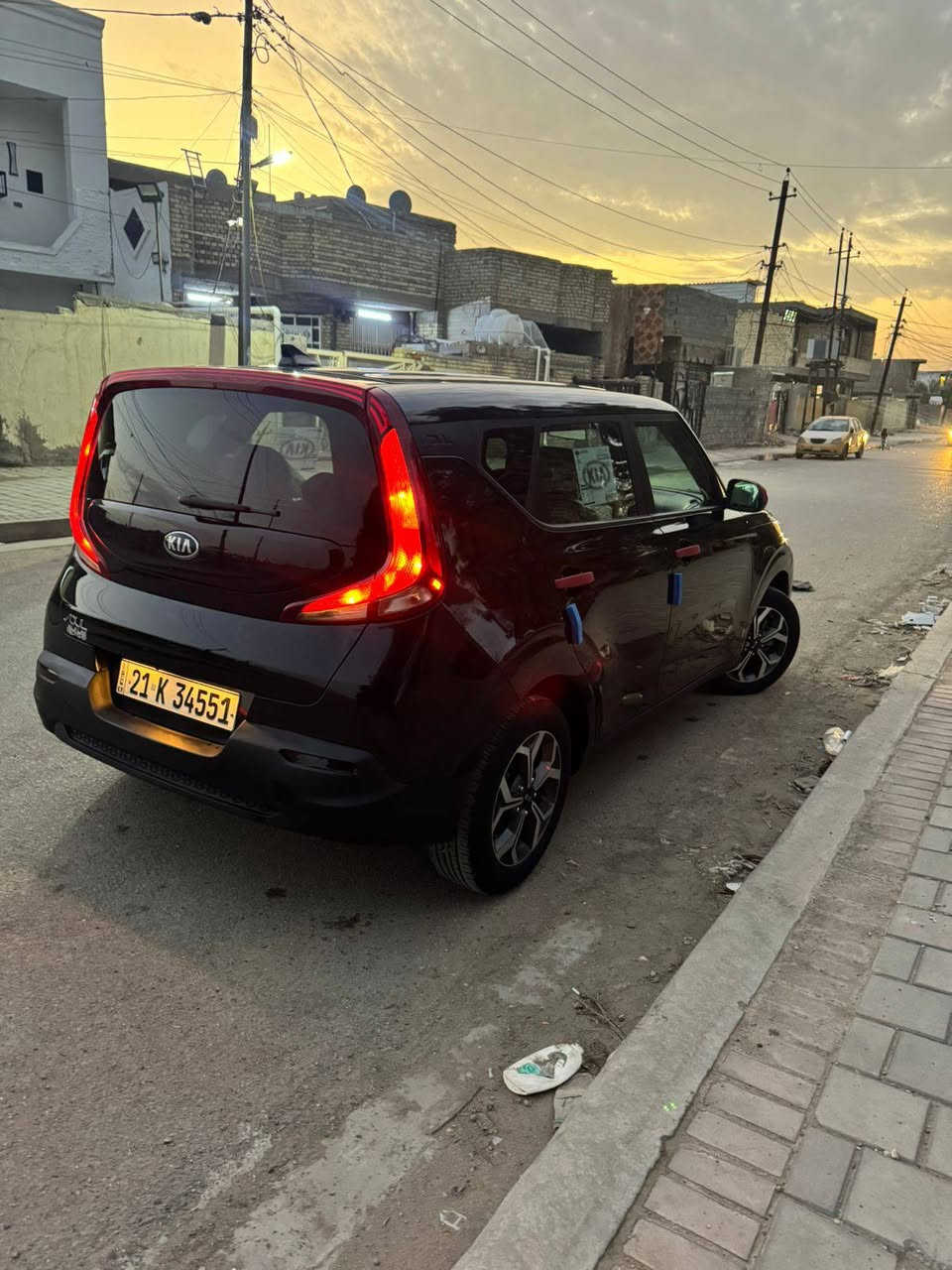 السلام عليكم 🫡
كيه صول موديل 2021 وارد أمريكي 🇺🇸 
ليبل واحد 1️⃣ 
سيارة حادثها من امريكه وجه البنيد بدون شاصي بدون لغد 
بدون قطرة دواخل  الحادث بل عراق  الهلال الخلفي بس كلير سيارة 🚗 ماشيه 37 الف سيارة بوضع شركه 
محرك ألفين دوش كير اي تي 
تخم تاير جديد 
صدر امامي خلفي جديد 
شاشه كبيرة 
تحكم ستيرن جهتين 
وبيها هواي مواصفات مذكورة 
رقم شمالي تريد وكاله تريد تحويل  
133وبيها مجال كلش بسيط
سيارة بسمي تحويل ثاني يوم 
مكان سيارة 🚗 بغداد الزعفرانيه 
***********
