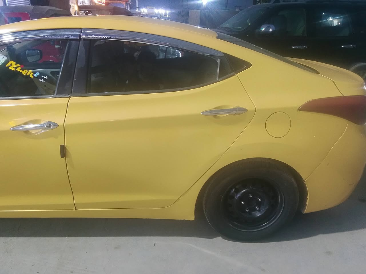 السلام عليكم النترة للبيع رقم بغداد مديل 2012 السيارة حلوة بيه ضربه بل جنطه ومصلحه تخم تخم ابلكات ونوزلات فيت بم جدد مكينه وكير مكفولات منضومه غاز رقم بغداد دولي بسمي علوني بغداد يم مرور الحسينيه السعر92وبيه مجال قليل ***********
