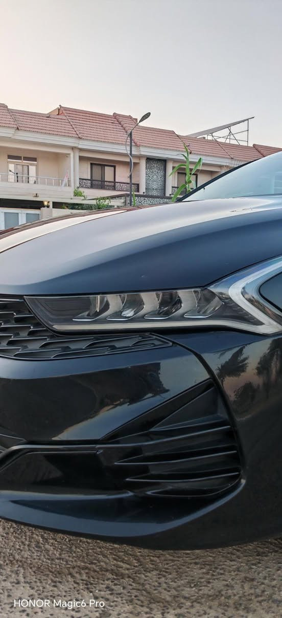 سلام عليكم
K5 2023
  بصمة تشغيل بصمة بيبان بصمة صندوق تشغيل عن بعد كشنات حرارية هند بريك بصمة أوتو هولد إطفاء ذاتي شاشه كبيرة  متصله وبيه بعد هوايه مواصفات
ماشيه 34 الف ميل
حادثه فقط بنيد فقط مكانين شخط مكحل ورصعه بسيطة بالصندوق
سعره جدا مناسب 138 وبيه مجال
***********
