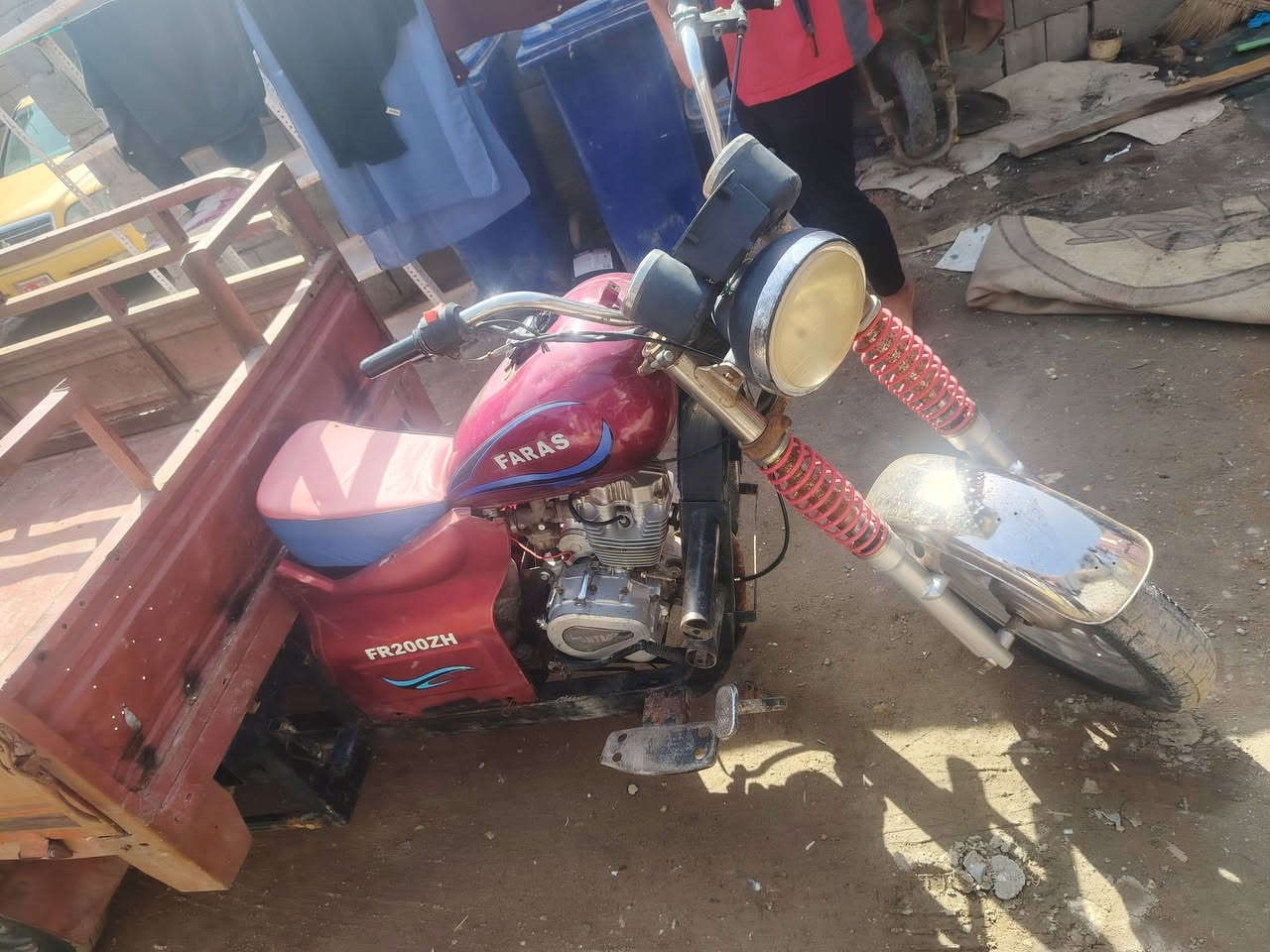 سلام عليكم ستوته ليفان ادوات مكفوله سرقه وعشائرين الستوته كدام عينك السهر 600 وبيها مجال حك الجيه مكاني البصره كرمت علي المعسكر القديم رقم ***********
