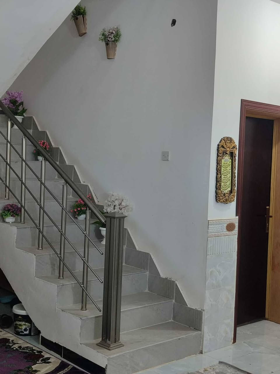 🌺اللهم صل على محمد وال محمد🌺

#دار سكن في مجمع الدوح بناء شخصي 

#المساحة 210 متر طابق واحد 

غرفتين وصالة وبراني ومطبخ وصحيات داخلية وخارجية  

#السعر 150 مطلوب 90 للمصرف العقاري تحول مع تغيير الكفيل  و60 بيد البائع علماً إن التسديد الشهري 460

للاستفسار اكثر عن موقع العقار الاتصال على الارقام التالية او مراجعة مكتب عقارات المختار شارع زمزم قرب حسينية السيدة زينب عليها السلام مجاور عمارة ابو بسيم 

*********** يوجد واتساب 
*********** يوجد واتساب
