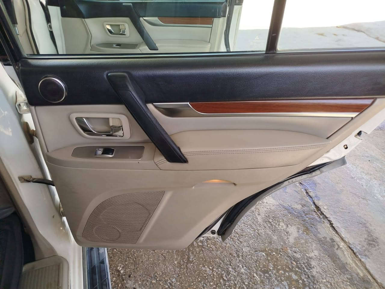 حبتور 
باجيرو2009 بغداد خليجية  وكاله حبتور كفاله كفاله
 مداور ثاني يوم 
مواصفات فول 1/1 
🔴فتحة 
🥁🥁دمام
🔴لايت زنون
🔴حساسات خلفية
🔴اشاير بلمري 
🔴كشنات جلد 
🔴تحكم ستيرن 
🔴مري شفط 
🔴مكينة3500المرغوب
🔴كروز سرعة
🔴تبريد ثلاث قطع 
🔴7 راكب
🔴ثلاجة 
كشنات جلد
نضام دفلوك
12سماعه 

AWX🔴

4*4🔴
السيارة مكفوله   
السعر.113بيع مستعجل مجال قليل السياره احله من الصور
 (( مكان السياره كربلاء ))
***********
