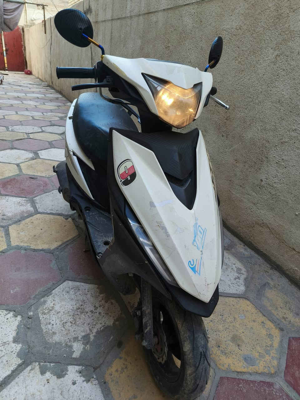 السلام عليكم دراجة ماكس عدله بصمه للبيع،السعر قيم بما يرضي الله،او مراوس بدراجه ثانية، الدراجة جانت تشتغل وهسه طافيه ماعرف شنو عطلها ابيعها على طفيتها جبتها تمشي مابيها شي طفيت ثاني يوم ماتشتغل، مكاني كربلاء حي الغدير شارع البلامه، ***********
