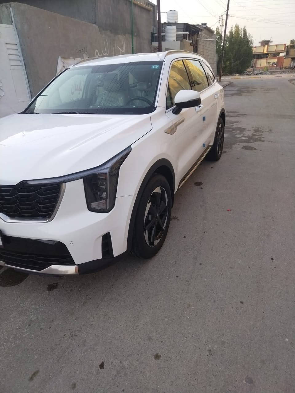 سلام عليكم سورنتو موديل 24 ماشيه 55 مكفوله كفاله عامه عدا بارد بسيط جدا مايبين بس  بسونار رقم بغداد الجديد تحويل مباشر السعر إتصال ع الرقم ***********
مكان واسط العزيزيه
