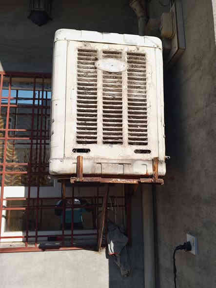 السلام عليكم موبردات 3 كلهن شغلات ابيع شلعه وحده كلهن اب 75 قفل ماكو اي مجال وماطور مي اب 20 قفل هذا رقمي ***********
