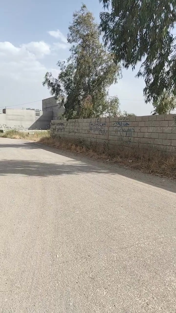 قطعة أرض للبيع زراعي حي البدر أول فرع من يم الغسل 200 متر عله شارع خدمات كامل للستفسار ***********
