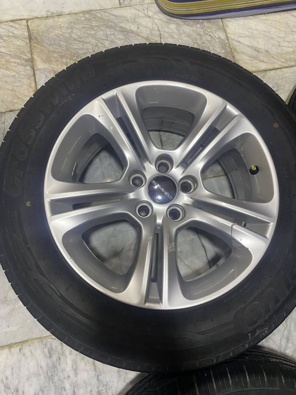 تخم ويل ١٧ بي تخم تاير نضيف لافتيله لا ركعه 
ولويل لاعواج ولا لحيم ولا صبغ ٢٠٢٣ 
اصلي السعر ٢٥٠ 
مكاني البصره القرنه 
***********
