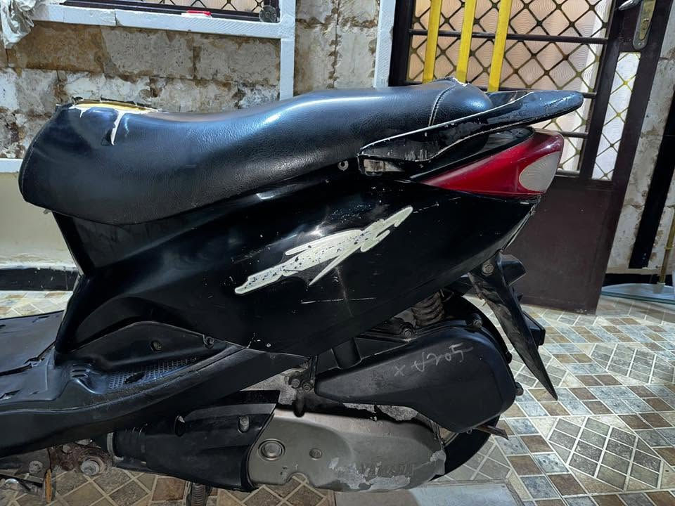 سلام عليكم دراجه بريز نوزل نضافه خير من الله مكينه جديده ما ملعوب بيه اتواصل ع هاذه الرقم ***********
المكان التاجي يم جسر مثنى تبعد عن الكاضميه ١٠دقايق 
السعر:٧٥٠ بيه مجال حك الجيه
