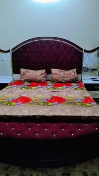 غرفة للبيع تركيه نضيفه استعمال بسيط السعر 500 وبيها مجال للاستفسار 077...